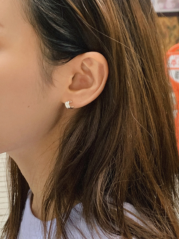 Mini Point Earrings